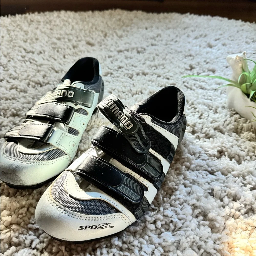 Shimano footwear women’s motorcycle, athletic biking, motocross size 7.5…